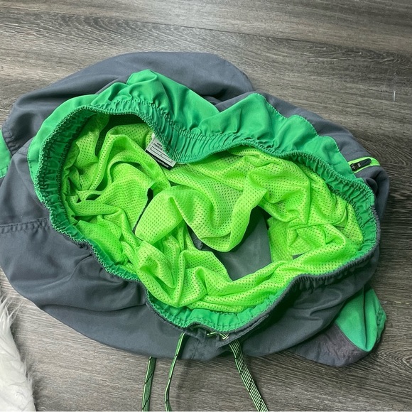 Nike Men's Swim Trunks Large Grat Green - Picture 4 of 6